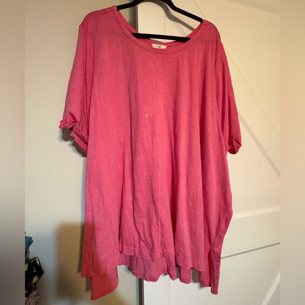 Sky Women's Rose Short Sleeve Top